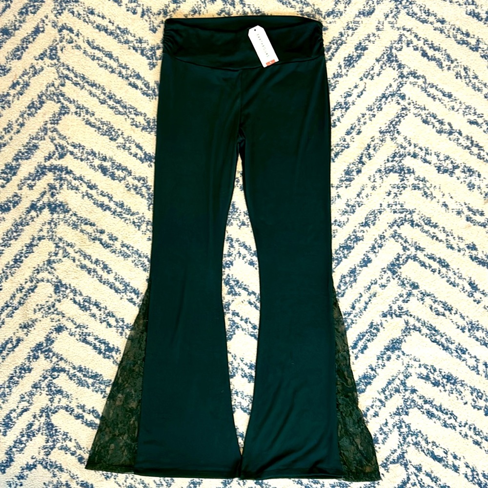NWT, Women’s forest green flared lace cut out pull on pants, Earthbound, size M